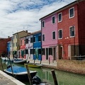 Sur le bord du canal de Burano